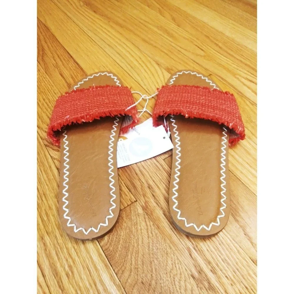 Nwt Universal Thread Coral/Red Luciana‎ Memory Foam Sandals